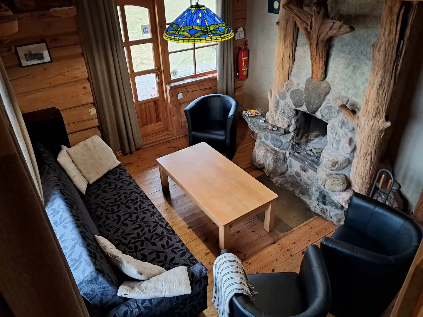 The Cottage, 3
